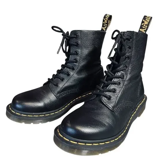 Dr. Martens Women’s Sz 7 Black Leather Pascal Virginia Boots Lace Up - Picture 2 of 11